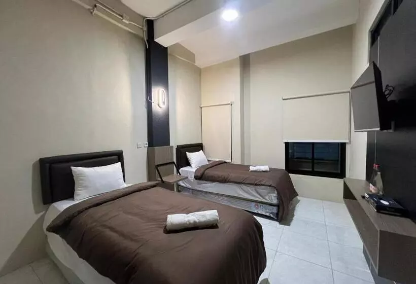 Brenn Hotel Semarang Mitra Reddoorz