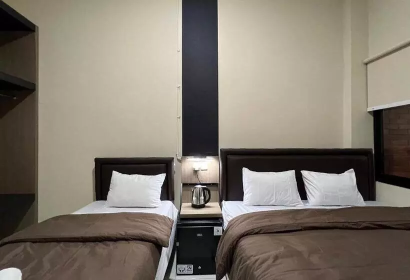 Brenn Hotel Semarang Mitra Reddoorz