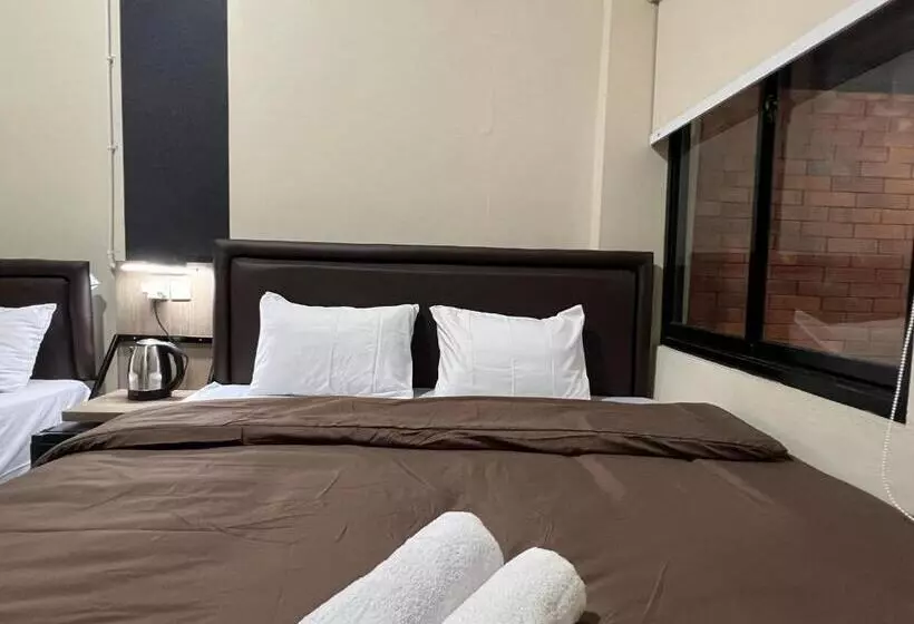 Brenn Hotel Semarang Mitra Reddoorz