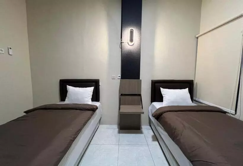Brenn Hotel Semarang Mitra Reddoorz