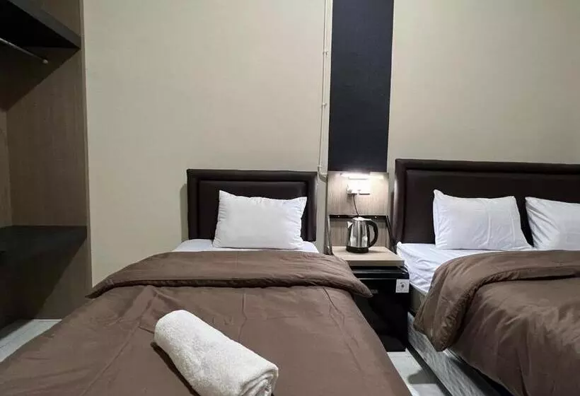 Brenn Hotel Semarang Mitra Reddoorz
