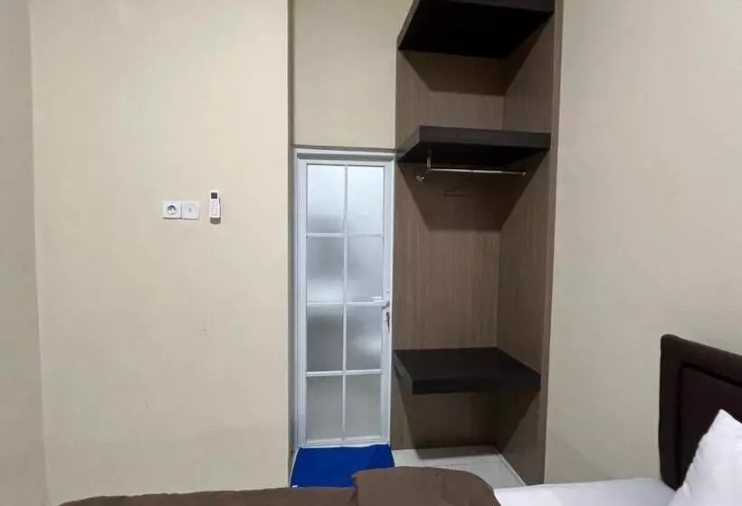 Brenn Hotel Semarang Mitra Reddoorz