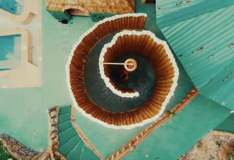 Hotel Boscaje Solarpunk Habitat