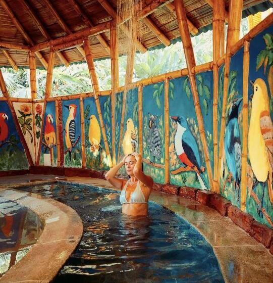 Hotel Boscaje Solarpunk Habitat