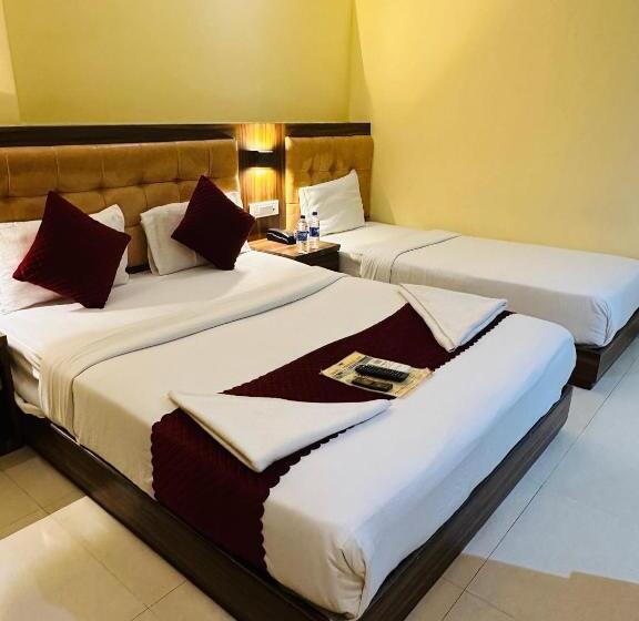 Отель E I Residency Manage By Sb Group