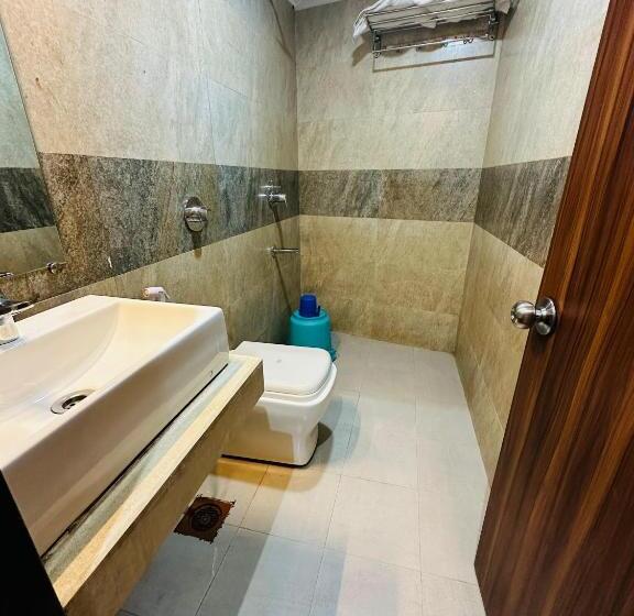 Отель E I Residency Manage By Sb Group