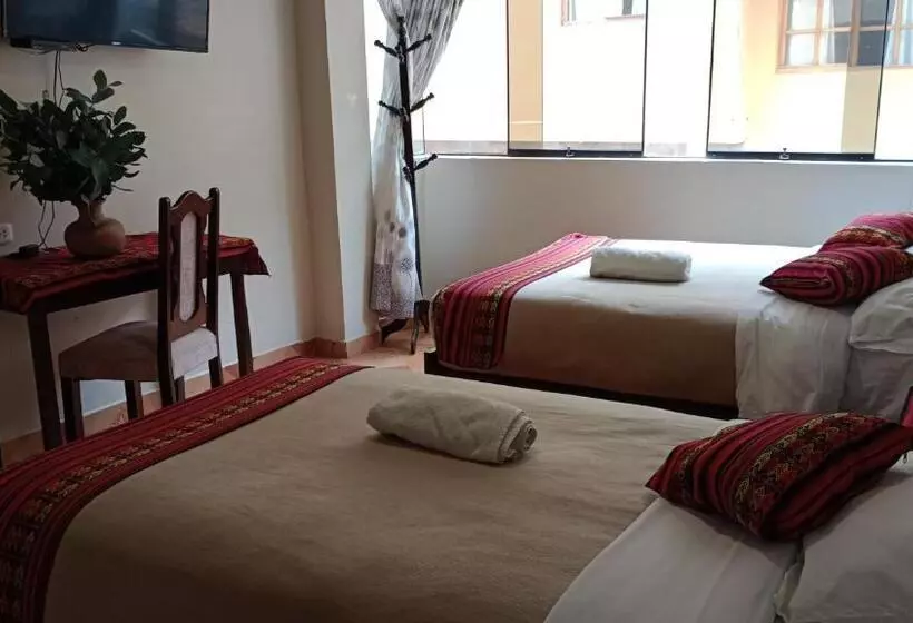 هتل Hostal Samay