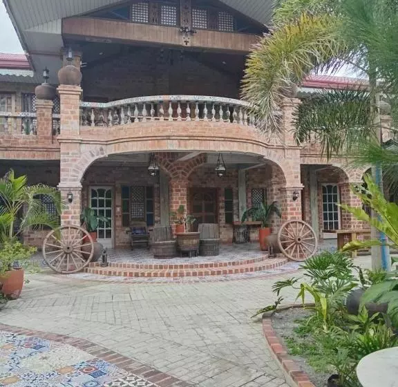 Hotelli Mount Pinatubo Base Camp At Balai Hermogina