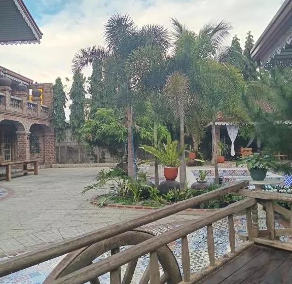 Hotelli Mount Pinatubo Base Camp At Balai Hermogina