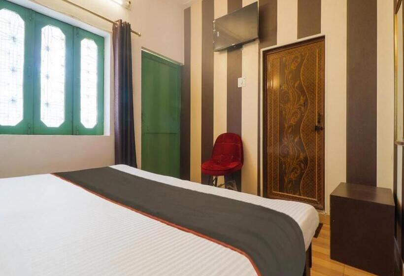 Hotelli The Roxxy Royal Resort