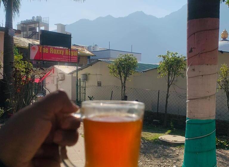 Hotelli The Roxxy Royal Resort