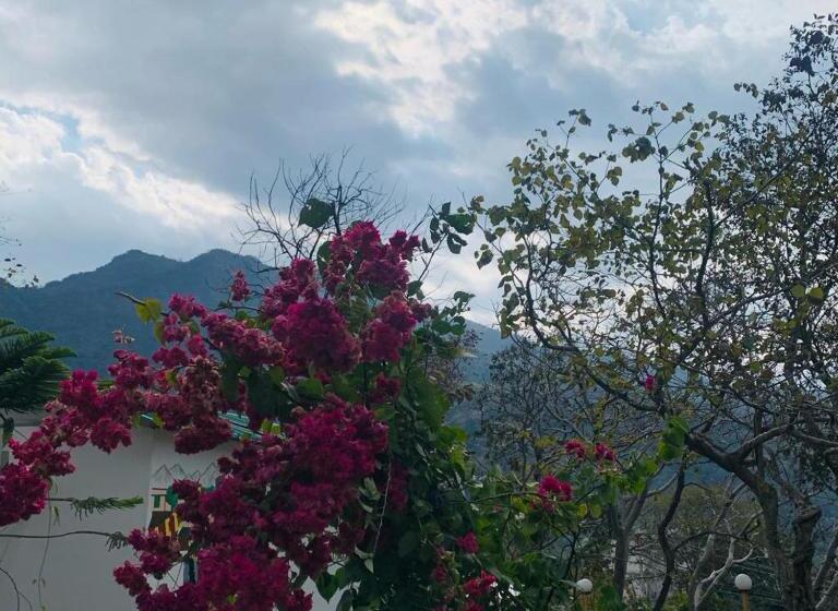 Hotelli The Roxxy Royal Resort