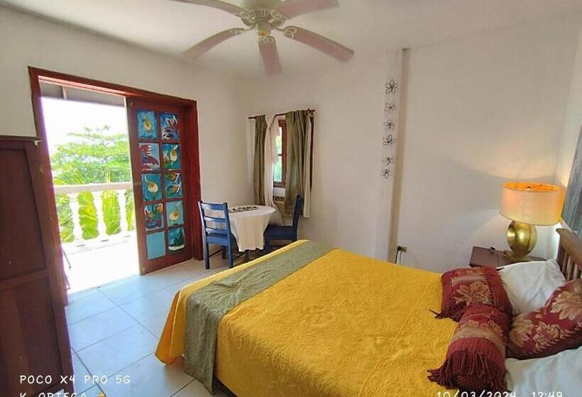 هتل Villa Ordonez