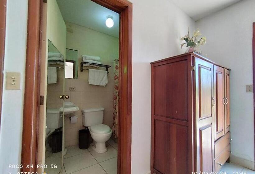 هتل Villa Ordonez