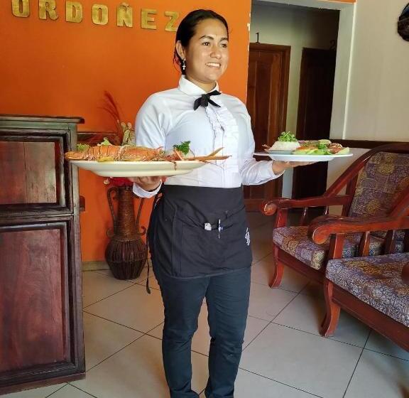 هتل Villa Ordonez