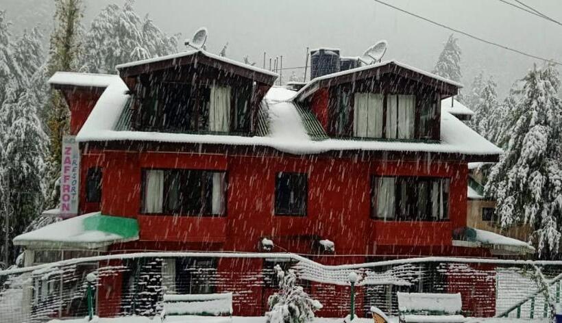 בית מלון כפרי Zaafron Resort