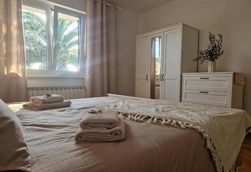 House Olive Garden Strunjan