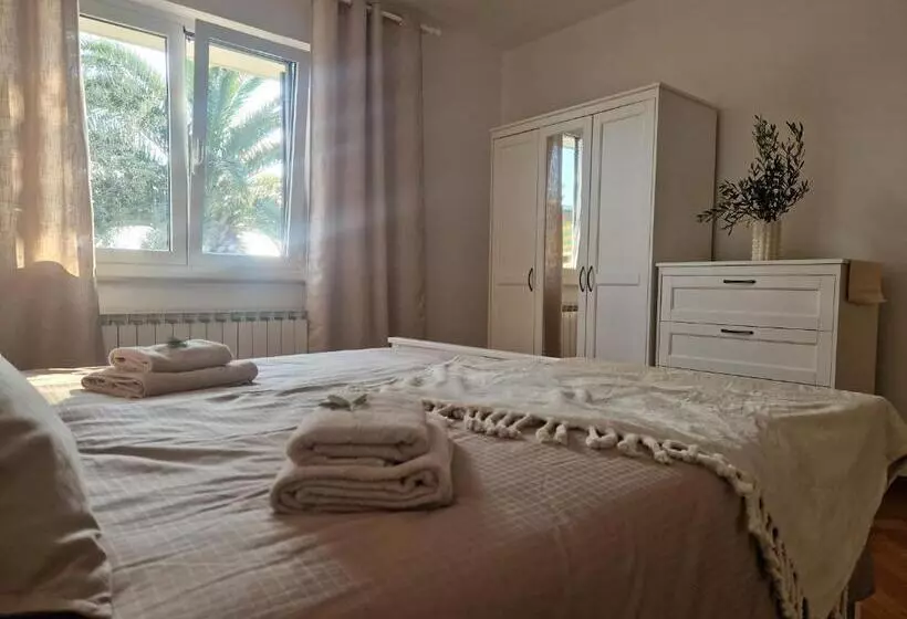 House Olive Garden Strunjan