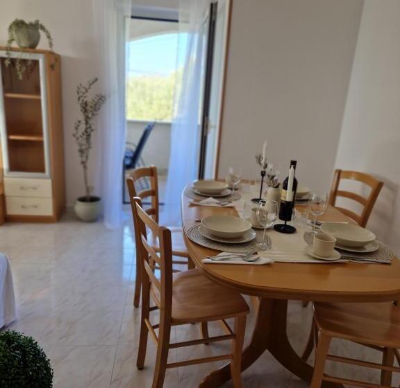 House Olive Garden Strunjan