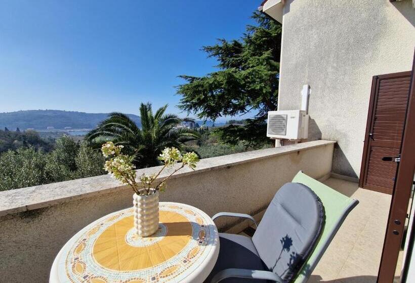 House Olive Garden Strunjan