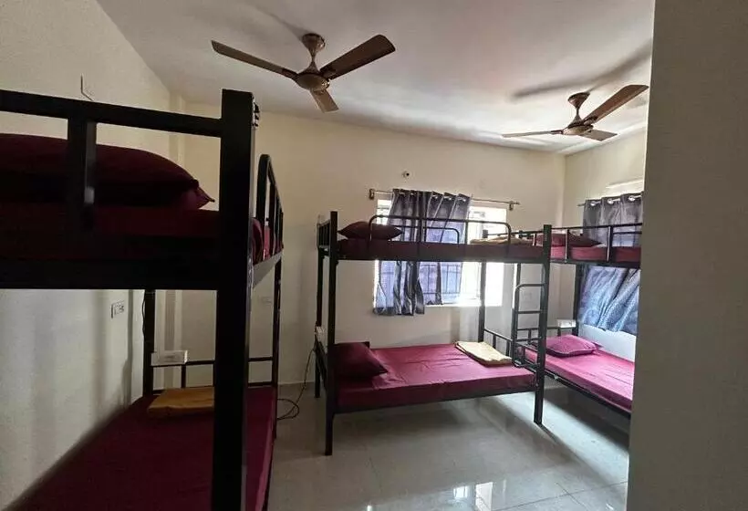 Lostel Backpacker Hostel