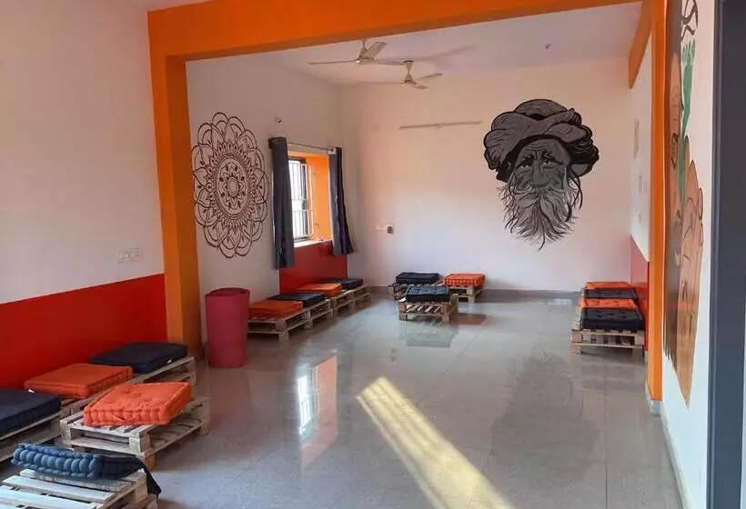 Lostel Backpacker Hostel