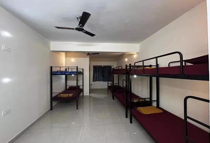 Lostel Backpacker Hostel