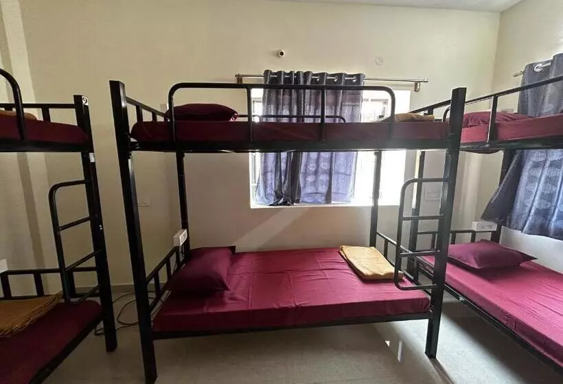 Lostel Backpacker Hostel