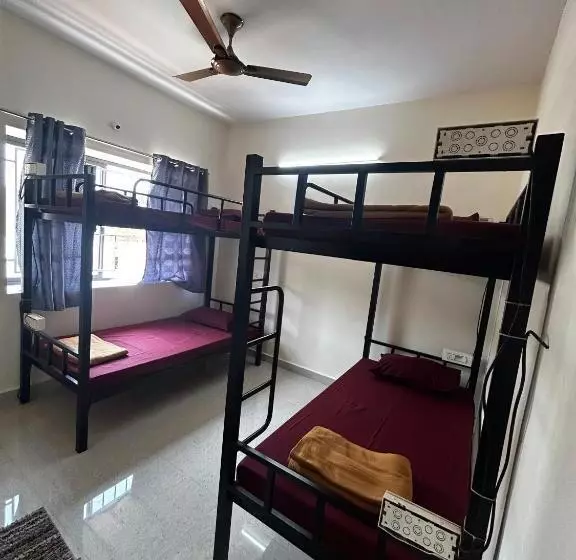 Lostel Backpacker Hostel