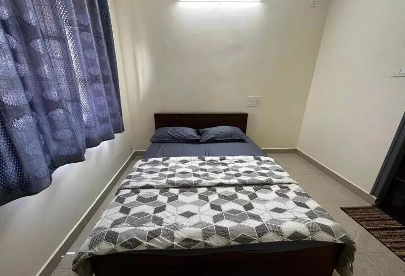 Lostel Backpacker Hostel