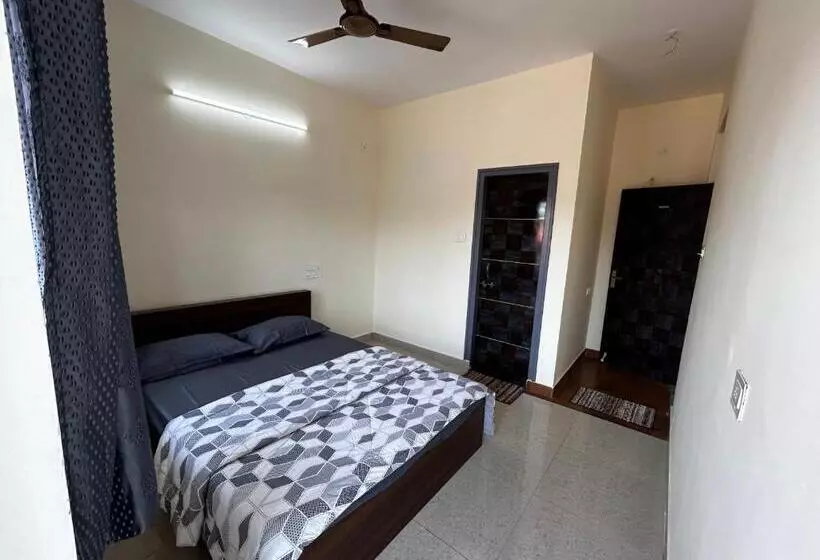Lostel Backpacker Hostel