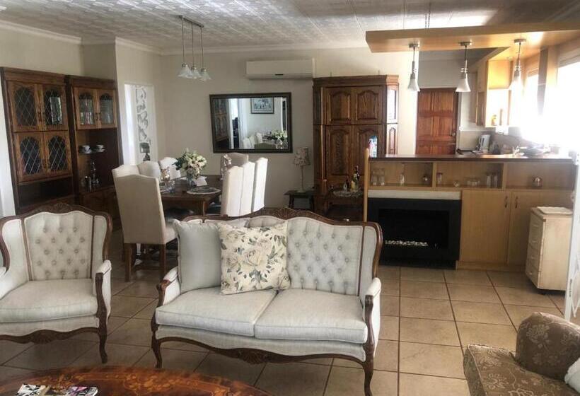 Pension Rose And Ivy Cottages