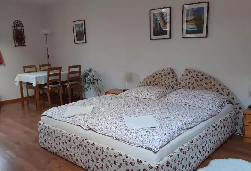 Majatalo Ubytování U šeniglů