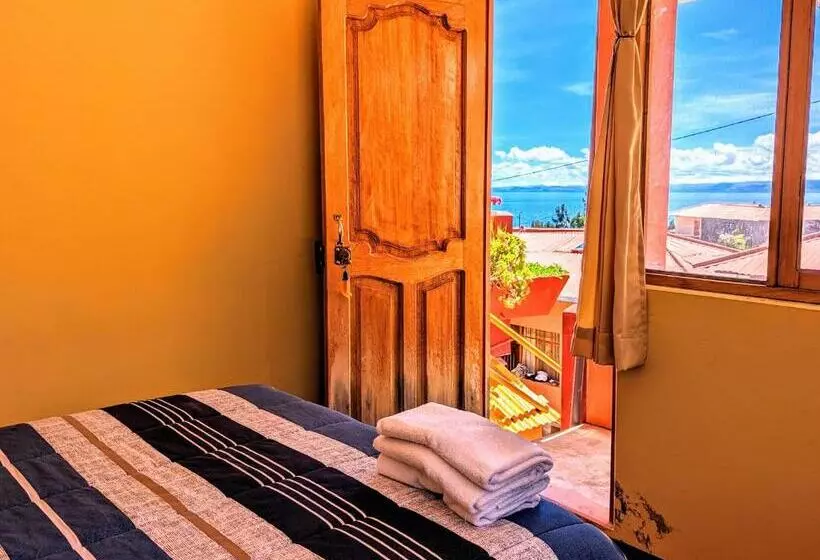 Hotelli Amantani Sol Andino