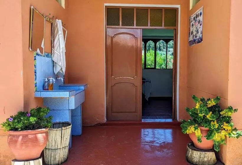 Hotelli Amantani Sol Andino