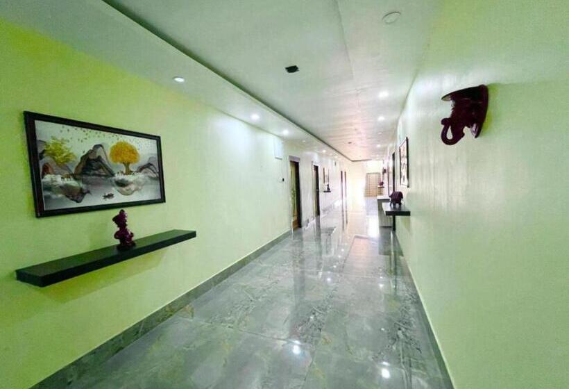 酒店 Coral Suites Puri  Swimming Pool Lift Wifi Facilities  Excellent Choice Of Travellers   Best Seller