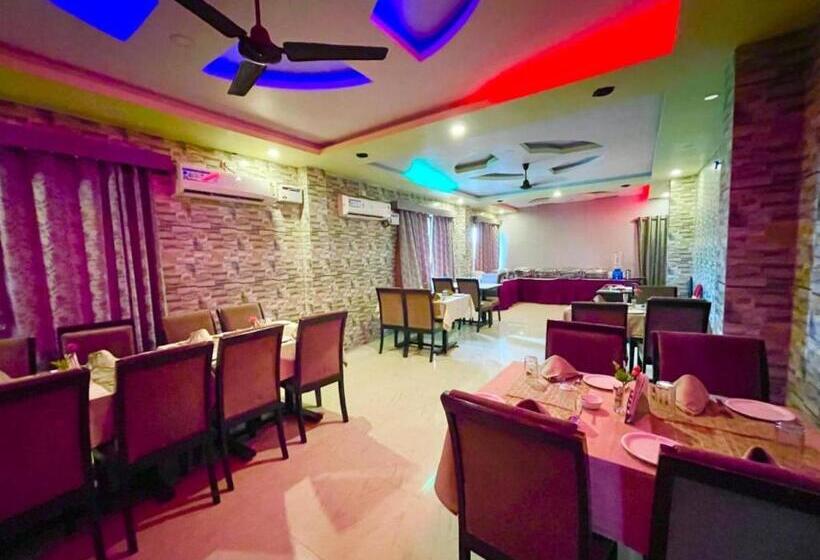 酒店 Coral Suites Puri  Swimming Pool Lift Wifi Facilities  Excellent Choice Of Travellers   Best Seller