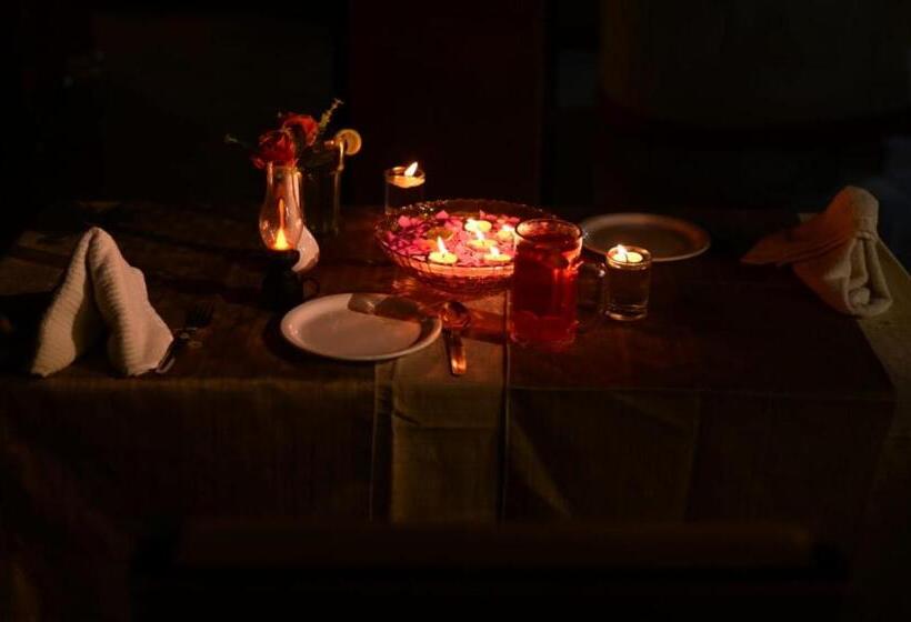 酒店 Coral Suites Puri  Swimming Pool Lift Wifi Facilities  Excellent Choice Of Travellers   Best Seller