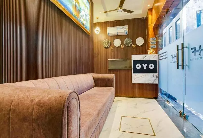 Oyo Hotel Holiday First