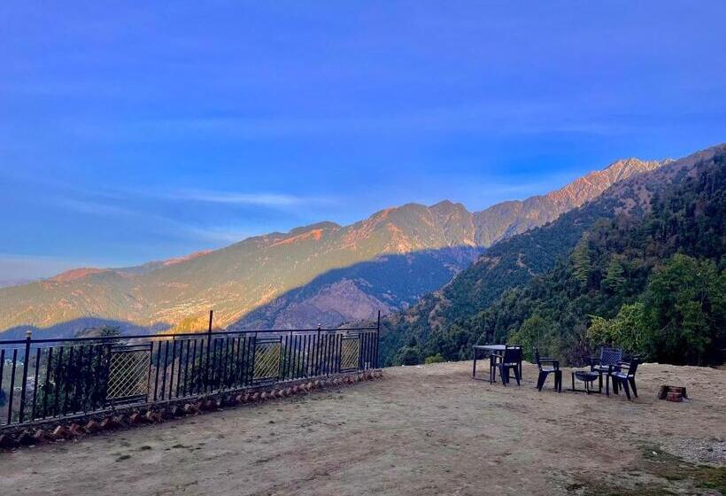 צימר Pine Cottage