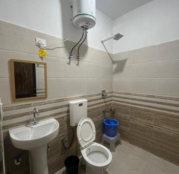 צימר Pine Cottage