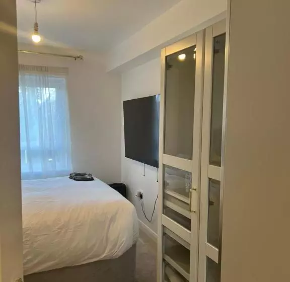 Aamiaismajoitus (B&B) Stars Luxury Home