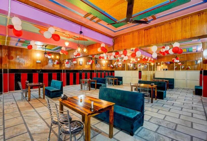 Отель Oyo Balaji Premium Co Living