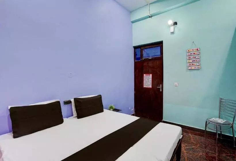 ホテル Oyo Balaji Premium Co  Living