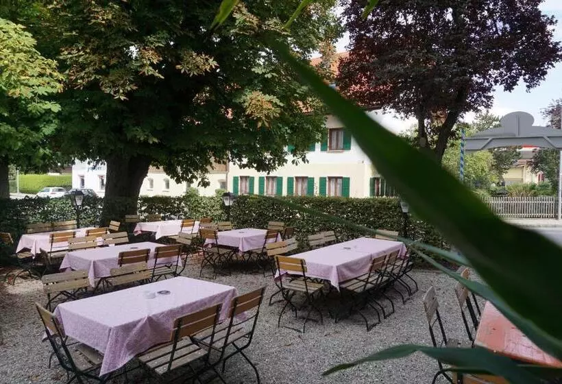 Hotelli Gasthof Und Metzgerei Zur Post Peißenberg