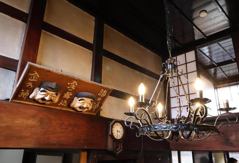 هاستل Gloce Sadoベースキャンプ宿根木