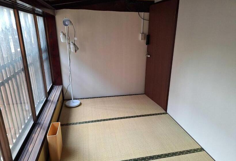 هاستل Gloce Sadoベースキャンプ宿根木