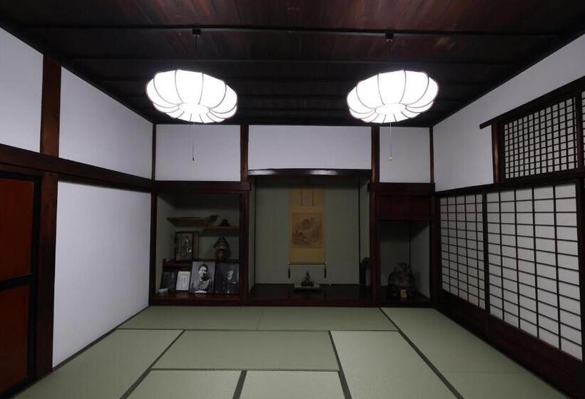 هاستل Gloce Sadoベースキャンプ宿根木