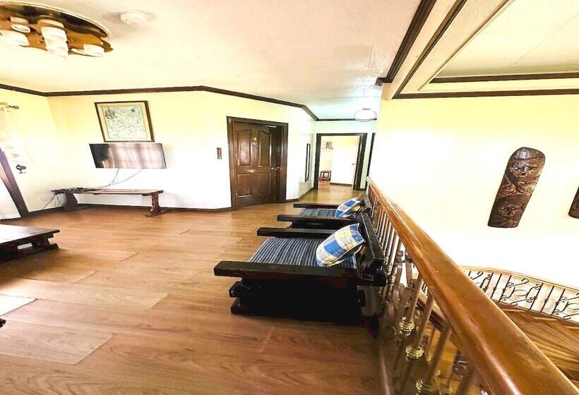 Hotel Villa Adelle At Silang