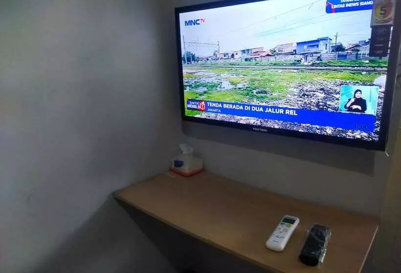 هتل Villa Adelle At Silang